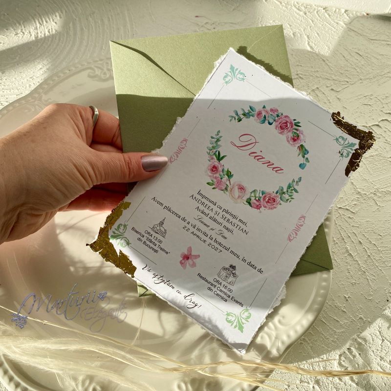 Invitatie de Botez Deosebita cu Model Floral Foita Aurie si plic Verde Pastel (5)