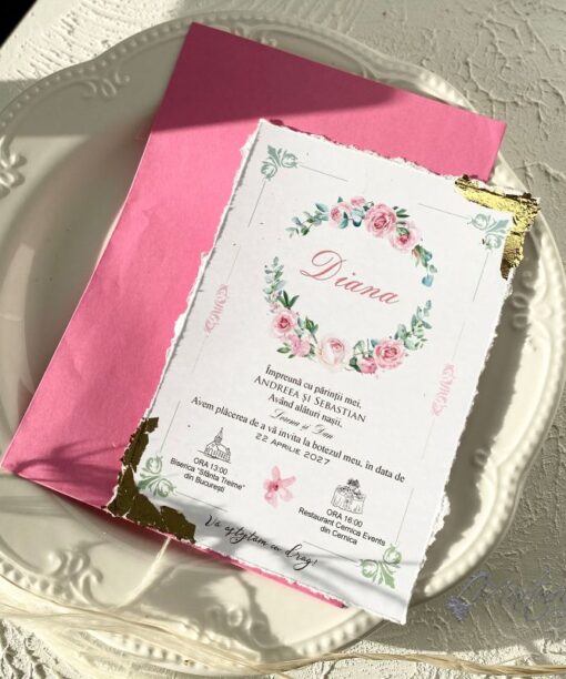 Invitatie Botez cu Model Floral Foita Aurie Plic roz